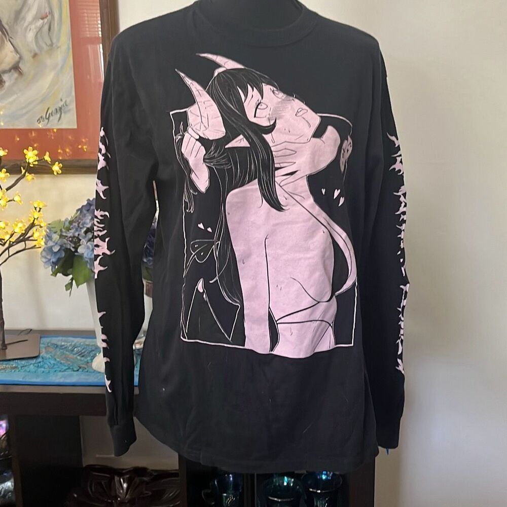 Lewd Complex T-Shirt Small Black Graphic Anime Succubus Long Sleeve Crew Tee . S